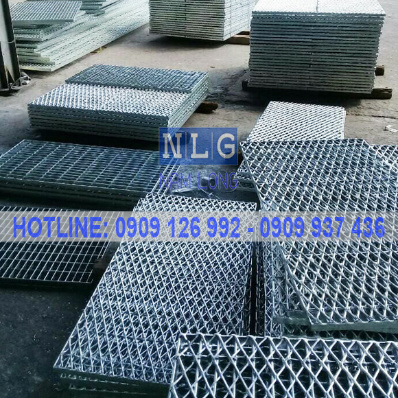 tấm sàn grating dạng lưới 