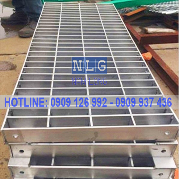 tấm sàn grating inox 